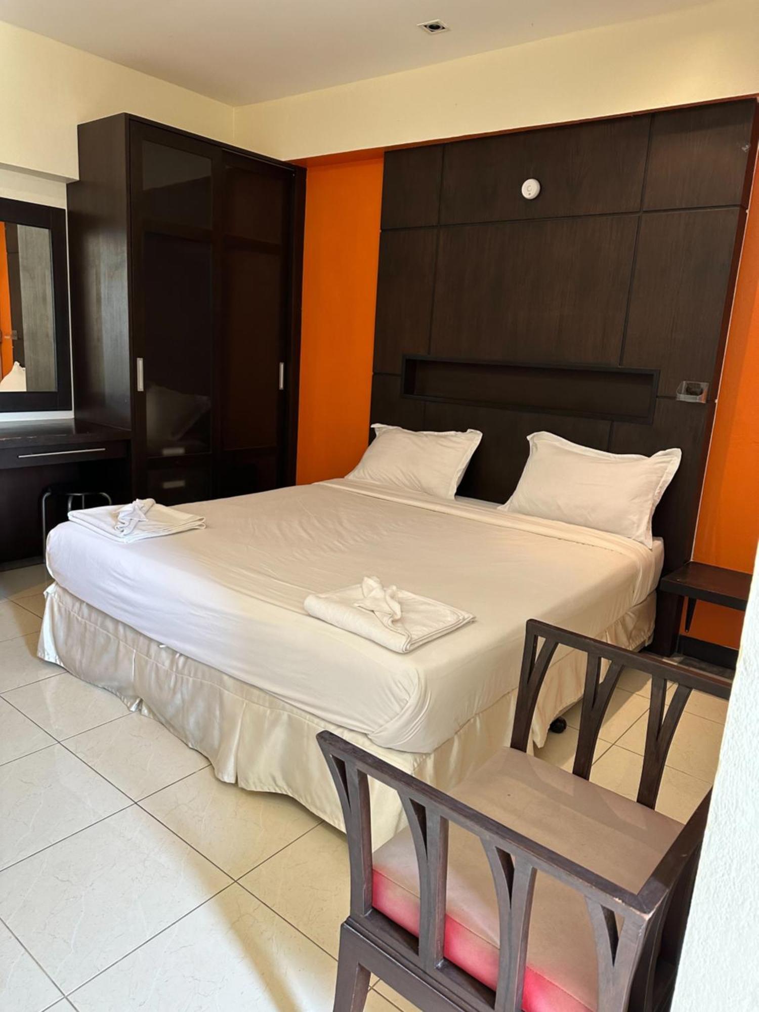 Cozy Place Patong Exterior foto