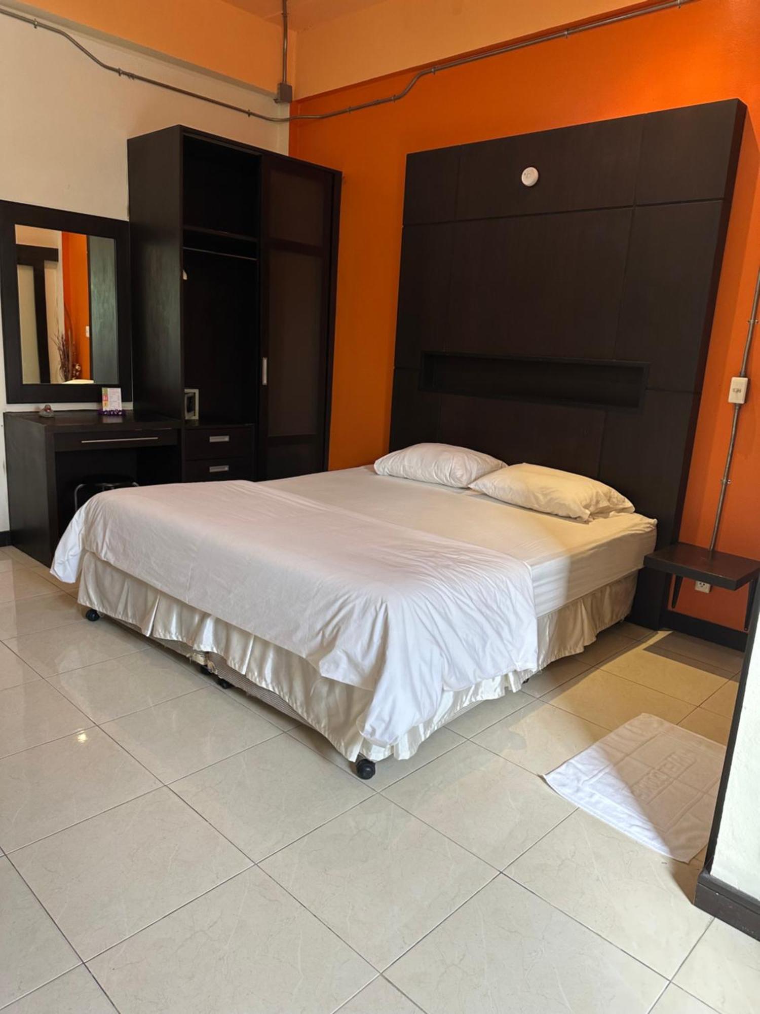 Cozy Place Patong Exterior foto